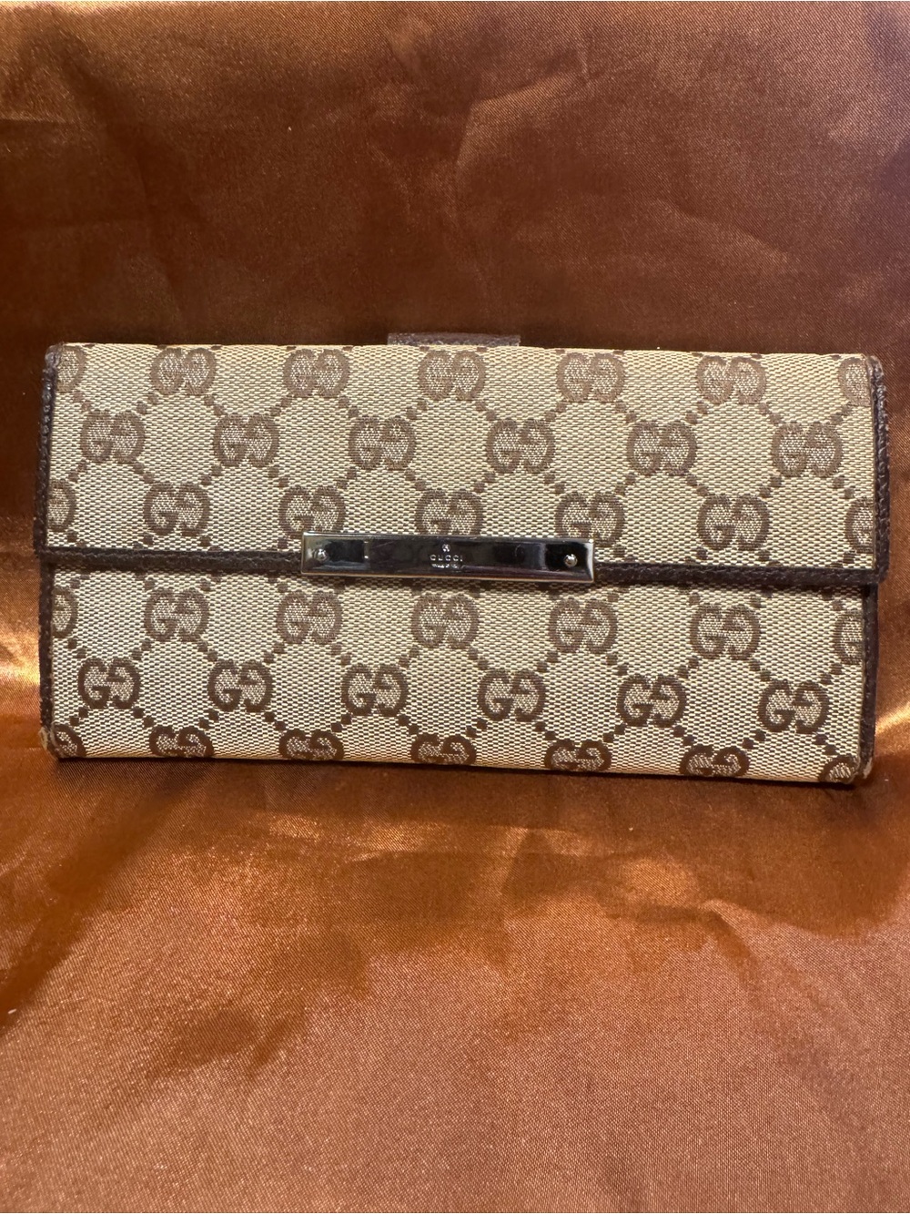 Vintage Gucci Monogram Continental Wallet Logo Plaque in Excellent Condition